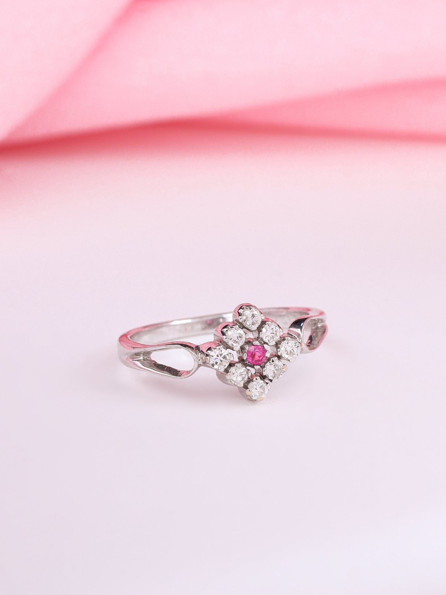 Mavis Ring
