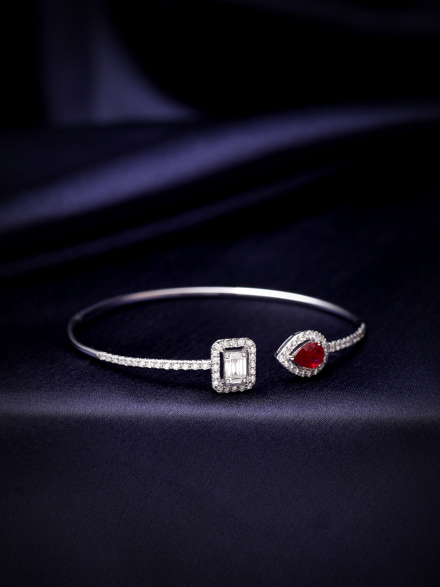 Arrowhead Bracelet With Diamond And Ruby