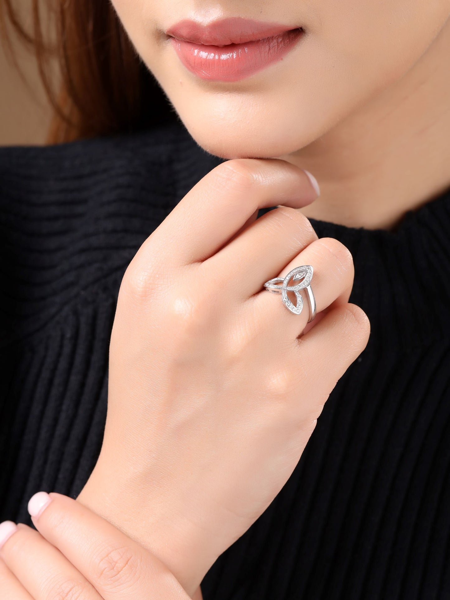 DIAMOND CROWN RING