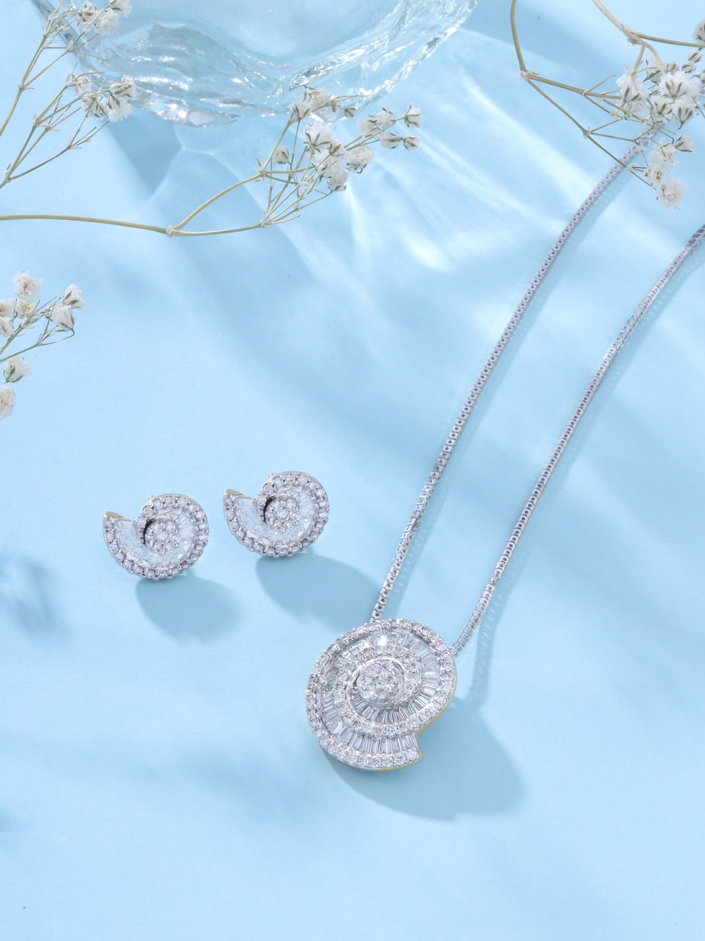 Victoria Diamond Pendant Set